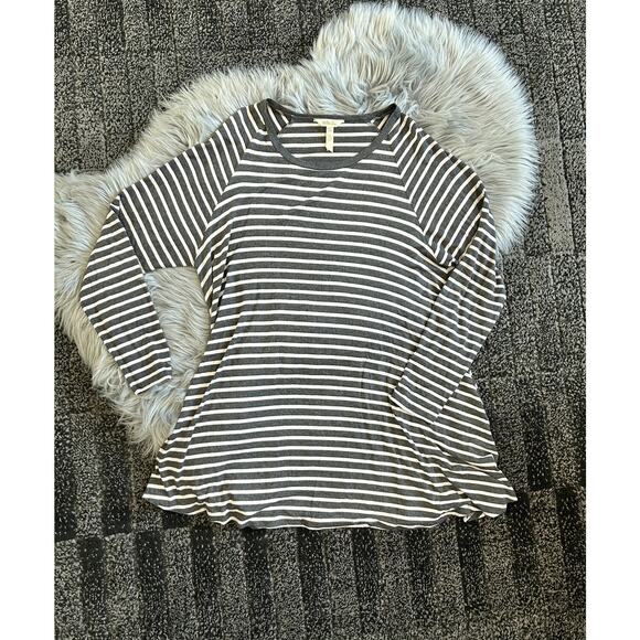 Matilda Jane‎ Light Pink & Charcoal Striped Top Size Large - Picture 1 of 3